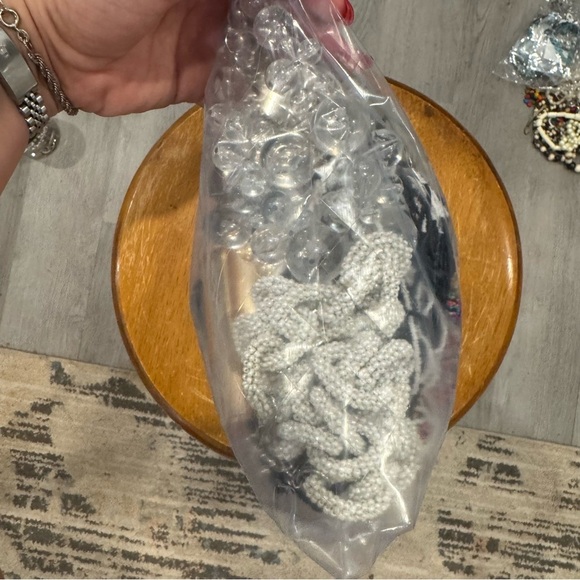 Mystery jewelry bag - Make a statement jumbo bag - 5 lbs!! - Picture 3 of 5